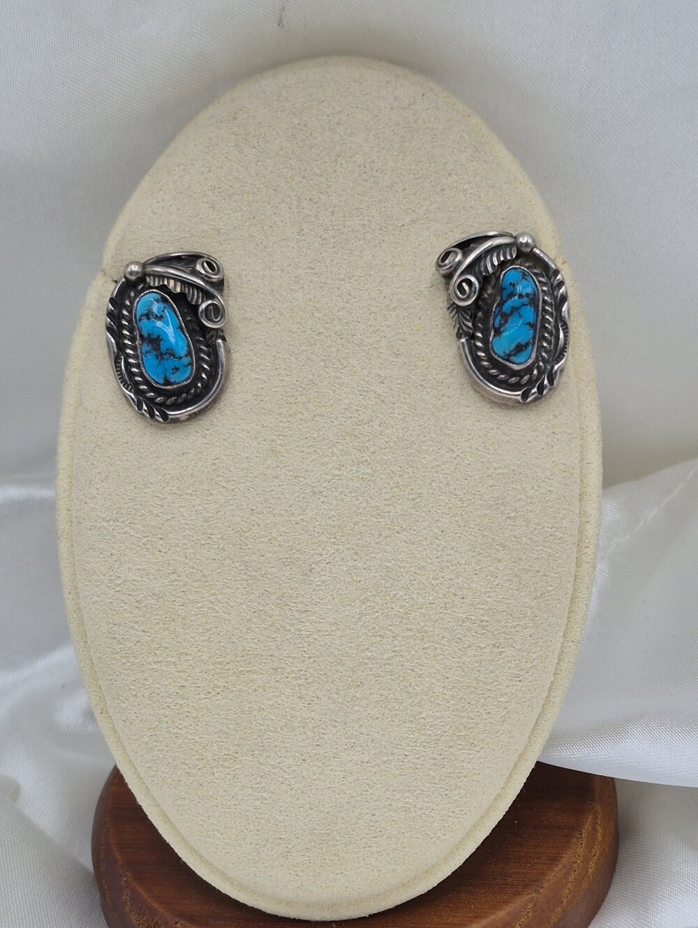 Vintage Turquoise & Sterling Silver Women’s Stud Earrings Striking!!